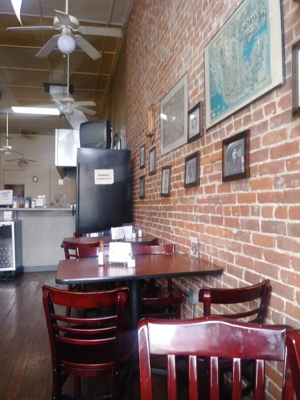 Taqueria Adelena | restaurant | 183 N 1st St, Dixon, CA 95620, USA | 7076938989 OR +1 707-693-8989