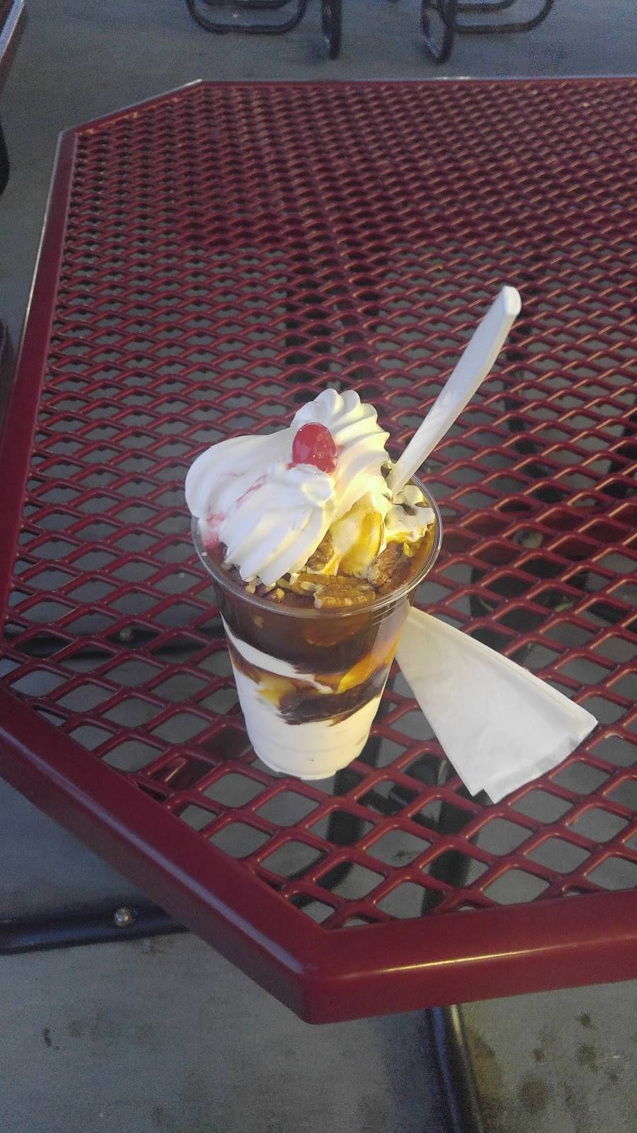 Ricks Frozen Custard | restaurant | 2829 Airline Blvd, Portsmouth, VA 23701, USA | 7574657681 OR +1 757-465-7681