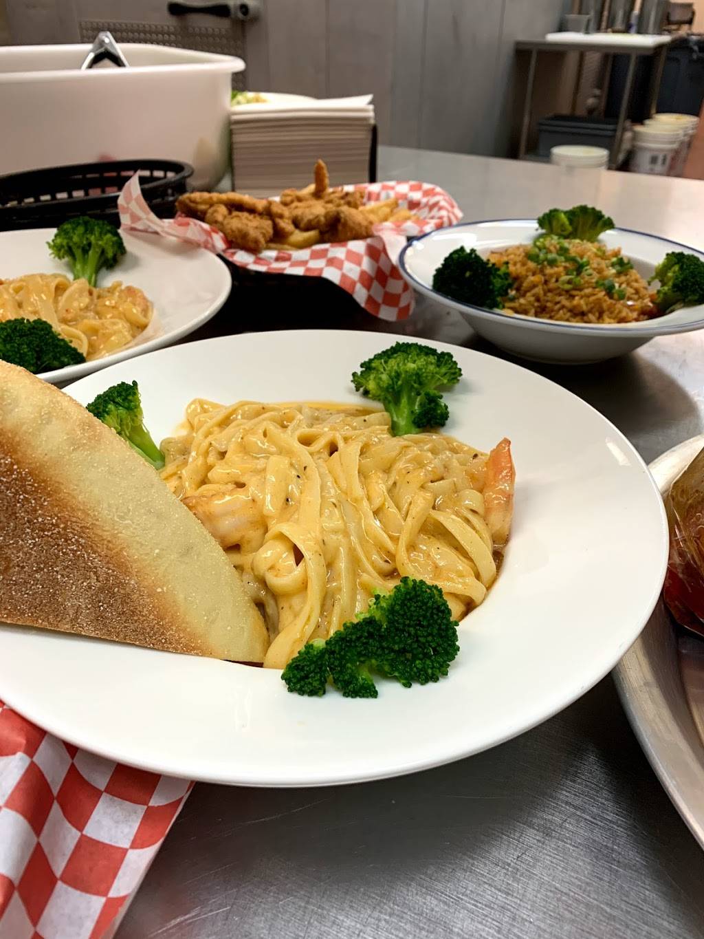 King Crab | restaurant | 102 Greece Ridge Center Dr, Rochester, NY 14626, USA | 5852275900 OR +1 585-227-5900