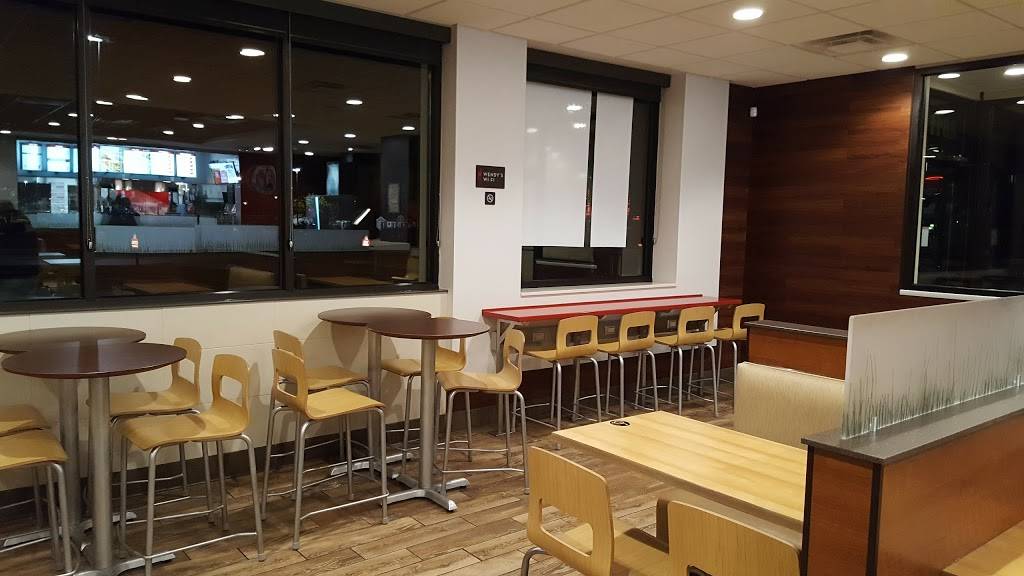 Wendys | restaurant | 3811 41st Ave Dr, Moline, IL 61265, USA | 3097361490 OR +1 309-736-1490