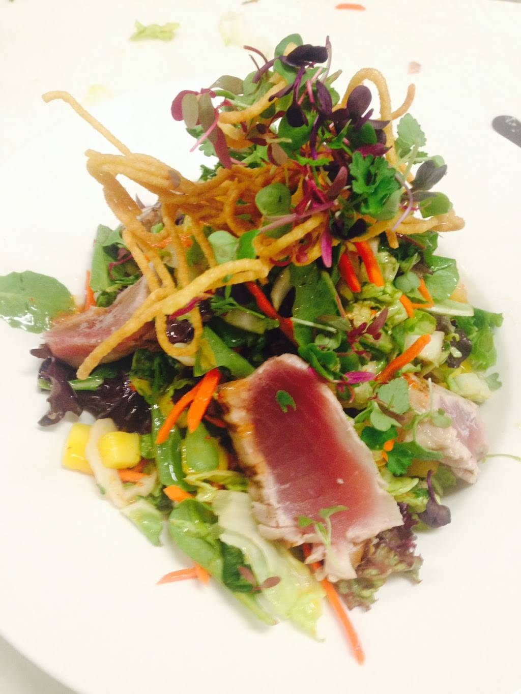 Turn 12 Bar And Grill | restaurant | 400 Tyler St, Monterey, CA 93940, USA | 8313728876 OR +1 831-372-8876