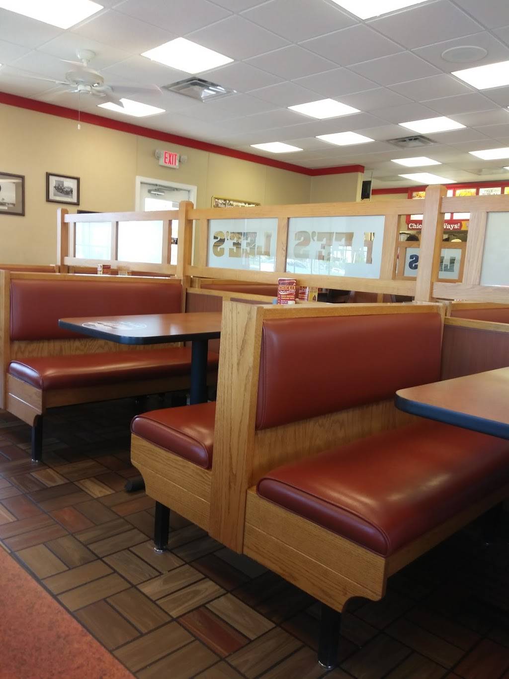 Lees Famous Recipe Chicken | restaurant | 6221 Vernon Ave, University City, MO 63130, USA | 3147216131 OR +1 314-721-6131