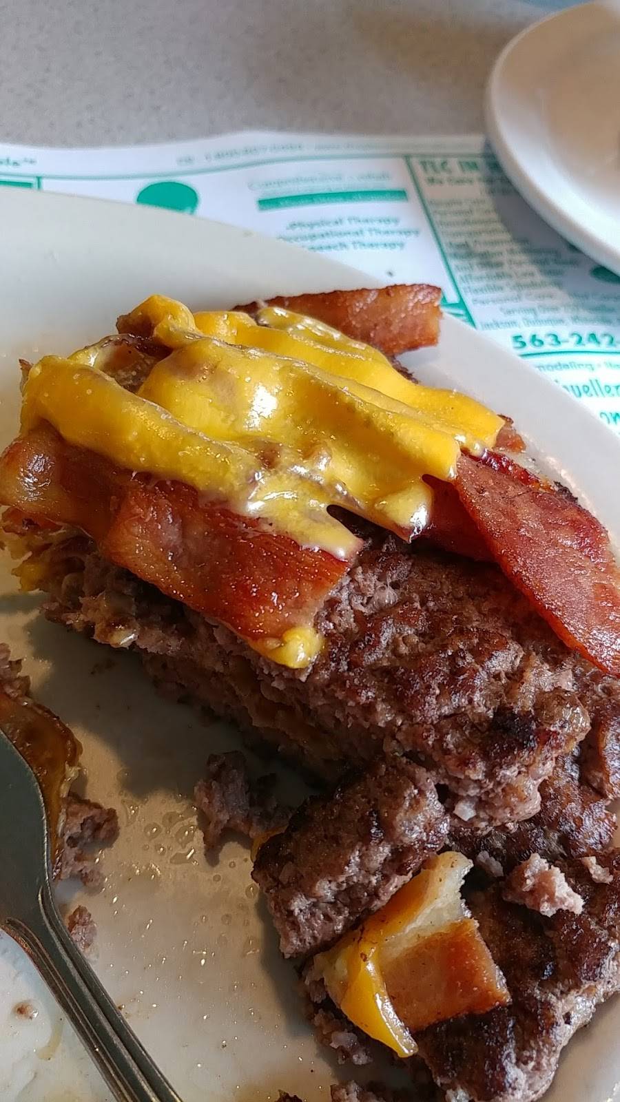 City Limits Family Restaurant | restaurant | 906 S Main St, Maquoketa, IA 52060, USA | 5636529709 OR +1 563-652-9709