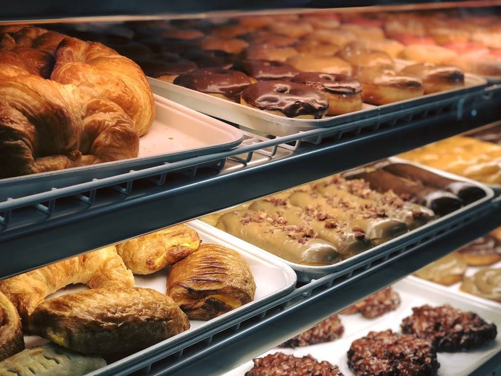 Star Donut | restaurant | 19894 CA-88, Pine Grove, CA 95665, USA | 2092965488 OR +1 209-296-5488