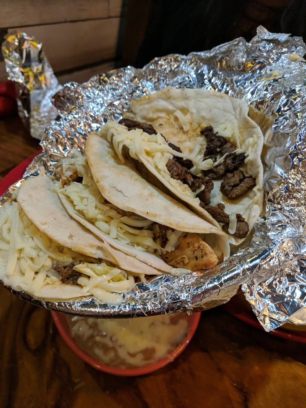 Las Trojas Cantina | restaurant | 301 Cox Creek Pkwy, Florence, AL 35630, USA | 2562841212 OR +1 256-284-1212