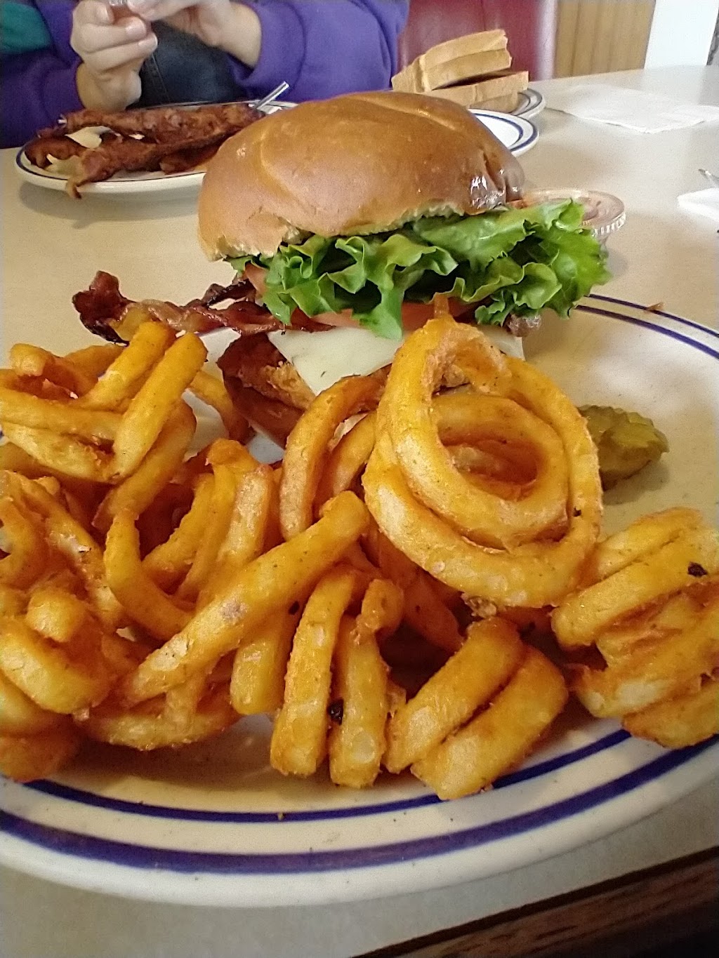 Eureka Village Pantry | restaurant | 1912 Broadway St, Eureka, CA 95501, USA | 7074438174 OR +1 707-443-8174