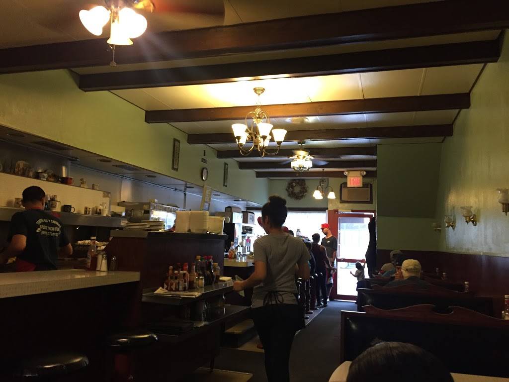 Boston House | restaurant | 950 Penn St, Reading, PA 19602, USA | 6103738831 OR +1 610-373-8831