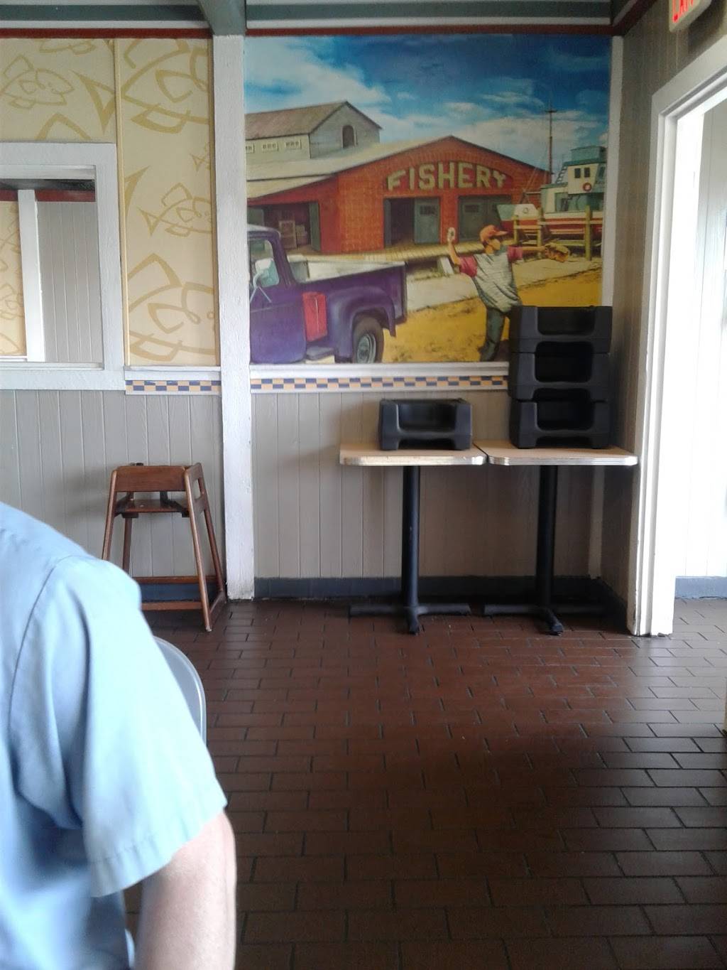 Long John Silvers | restaurant | 2117 NW Topeka Blvd, Topeka, KS 66608, USA | 7852331754 OR +1 785-233-1754