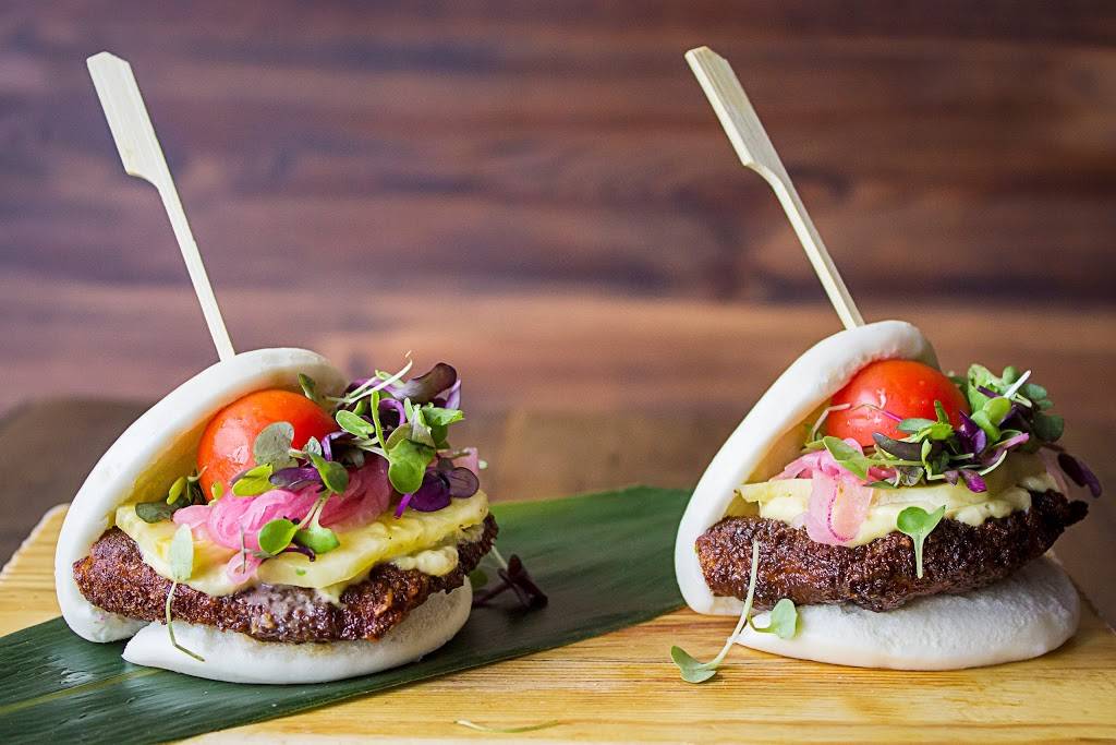 Yuzu Sushi & Robata Grill | restaurant | 1751 W Chicago Ave, Chicago, IL 60622, USA | 3126664100 OR +1 312-666-4100