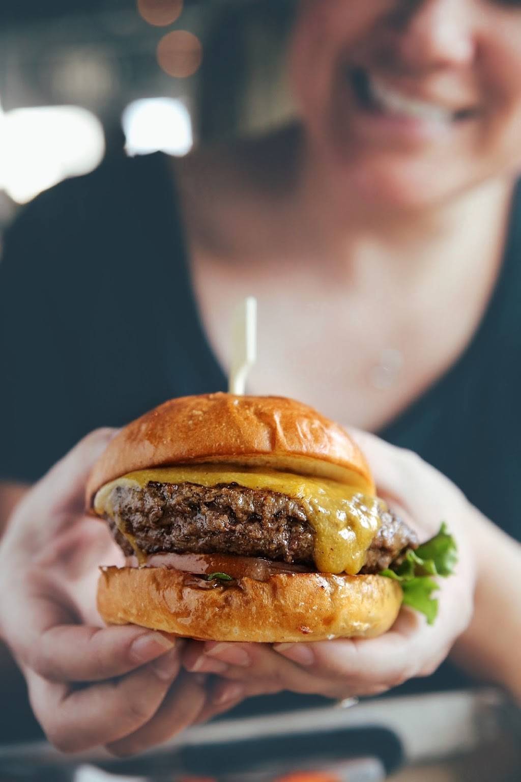 Hopdoddy Burger Bar | restaurant | THE RIM, 17623 La Cantera Pkwy #101, San Antonio, TX 78257, USA | 2104342337 OR +1 210-434-2337