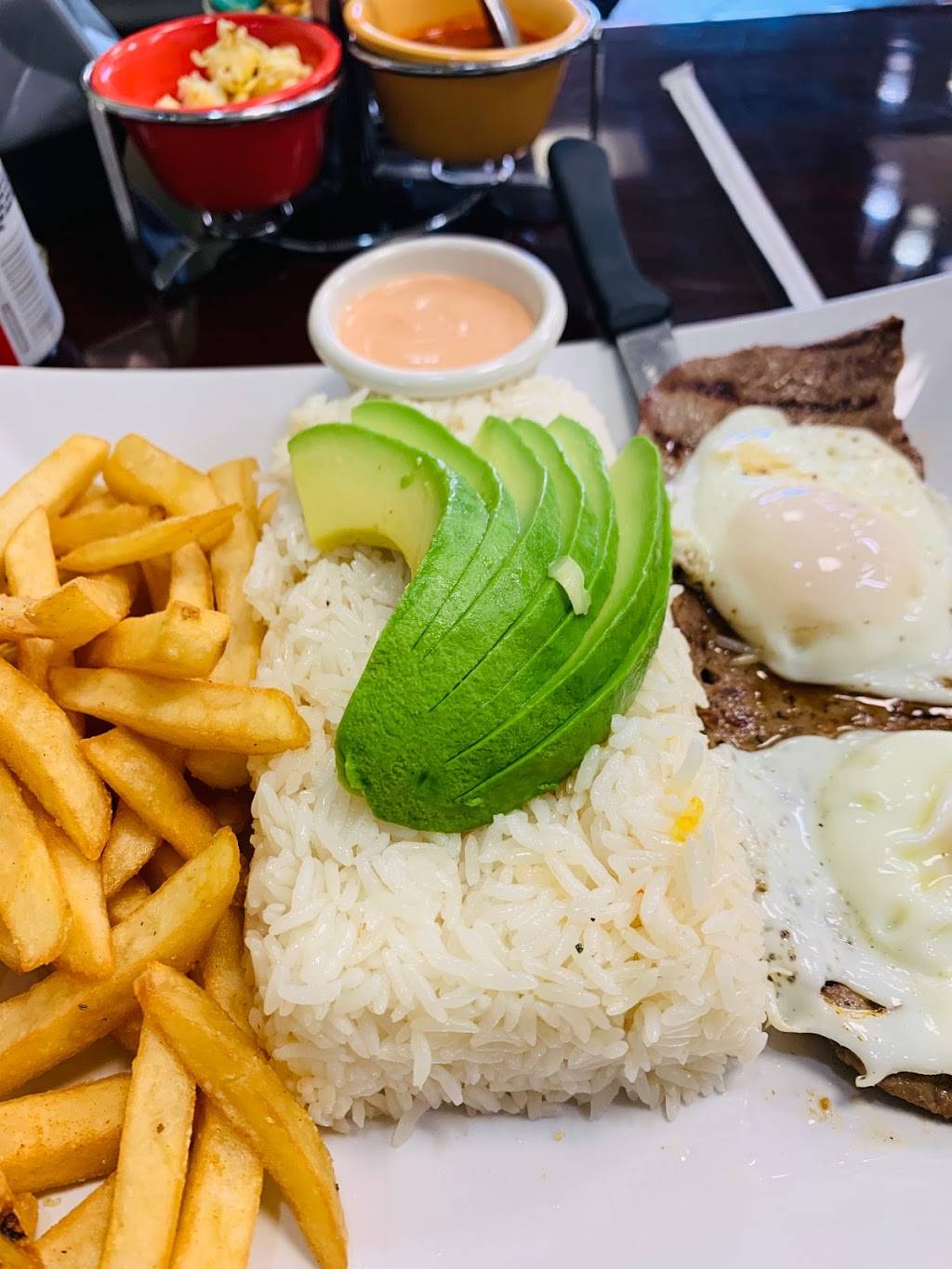 Marthas Fresh Grill Ecuadorian, Colombian, and International Cu | restaurant | 4457 W Diversey Ave, Chicago, IL 60639, USA | 7738394711 OR +1 773-839-4711