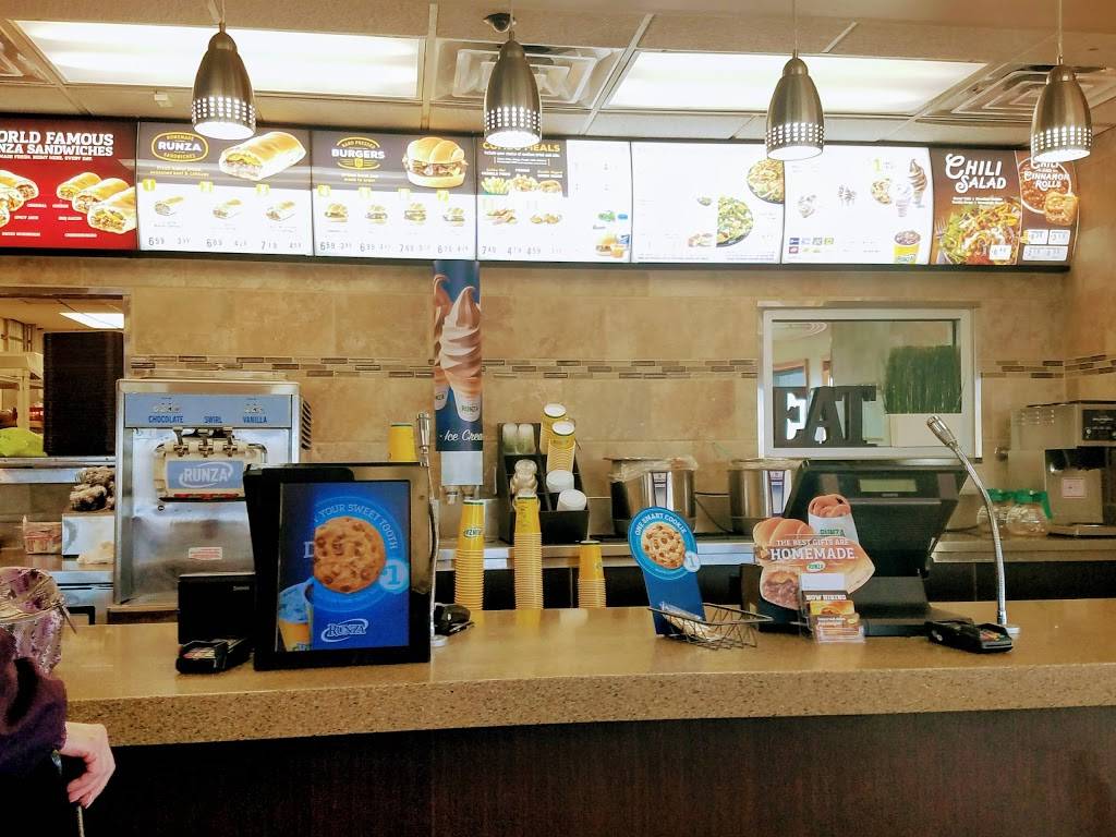 Runza Restaurant | restaurant | 10769 Q St, Omaha, NE 68127, USA | 4023311727 OR +1 402-331-1727