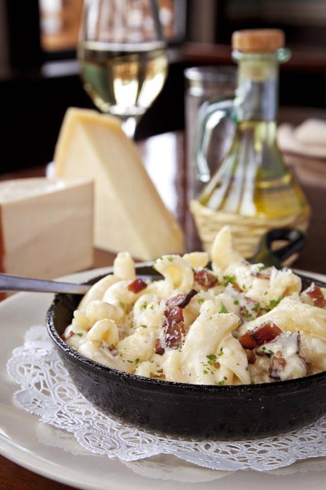 Coleman Public House | restaurant | 427 W Coleman Blvd, Mt Pleasant, SC 29464, USA | 8434168833 OR +1 843-416-8833