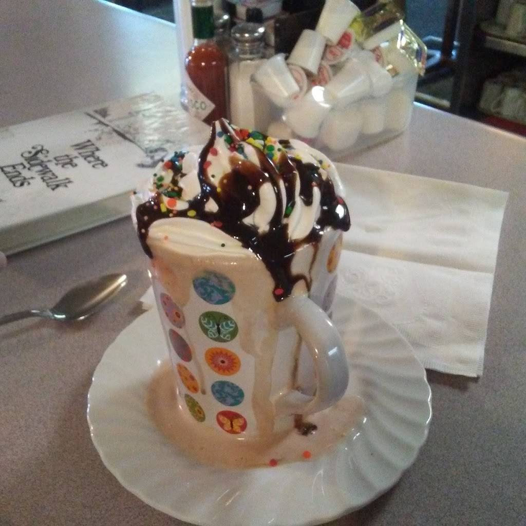 Rockys Cozy Kitchen | restaurant | 145 S 8th St, Medford, WI 54451, USA | 7157482434 OR +1 715-748-2434