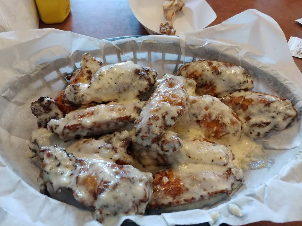 Trains Tavern | restaurant | US-202, Lebanon, ME 04027, USA | 2074576032 OR +1 207-457-6032