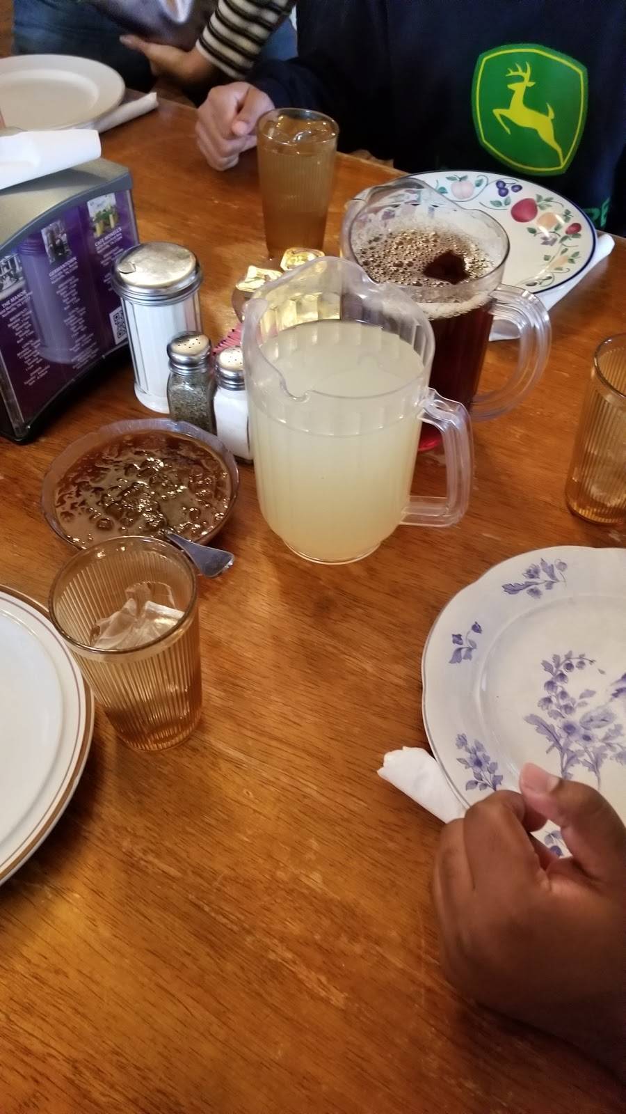 Monells At the Manor | restaurant | 1400 Murfreesboro Pike, Nashville, TN 37217, USA | 6153651414 OR +1 615-365-1414