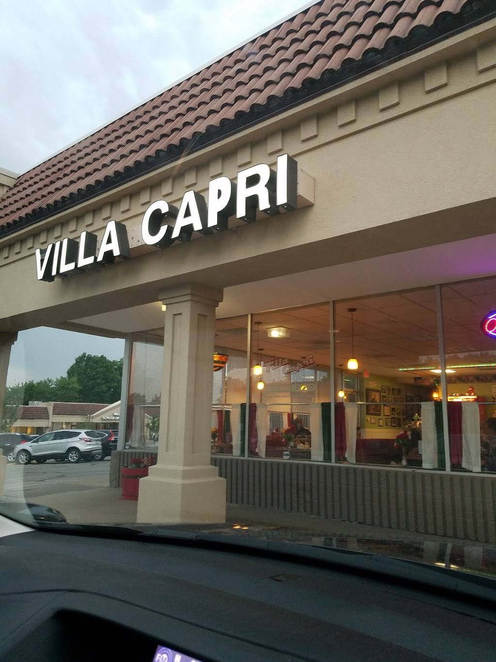 Steves Villa Capri | restaurant | 10412 Mastin St, Overland Park, KS 66212, USA | 9136487770 OR +1 913-648-7770