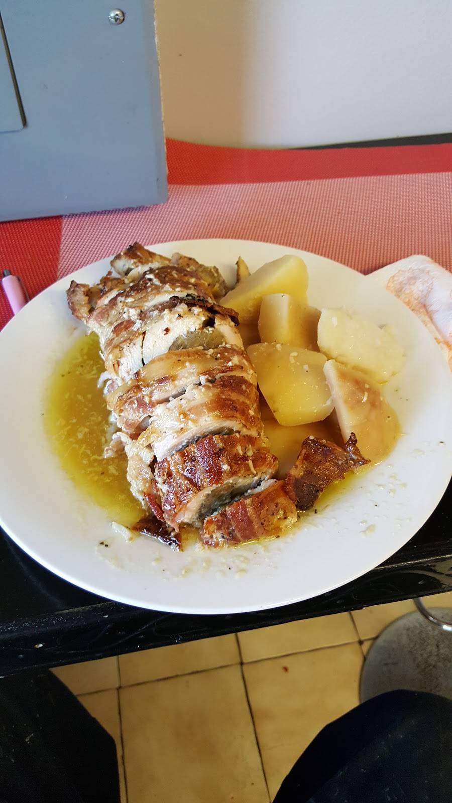 Carmens Kitchen | restaurant | 1644 W 4th St, Wilmington, DE 19805, USA | 3026551211 OR +1 302-655-1211