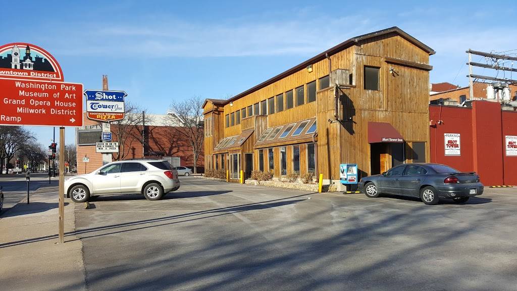 Shot Tower Inn | restaurant | 390 Locust St, Dubuque, IA 52001, USA | 5635561061 OR +1 563-556-1061