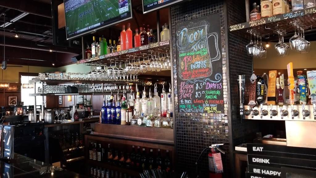 Bar Louie | night club | 4443 Lyons Rd suite d-101, Coconut Creek, FL 33073, USA | 9545435865 OR +1 954-543-5865