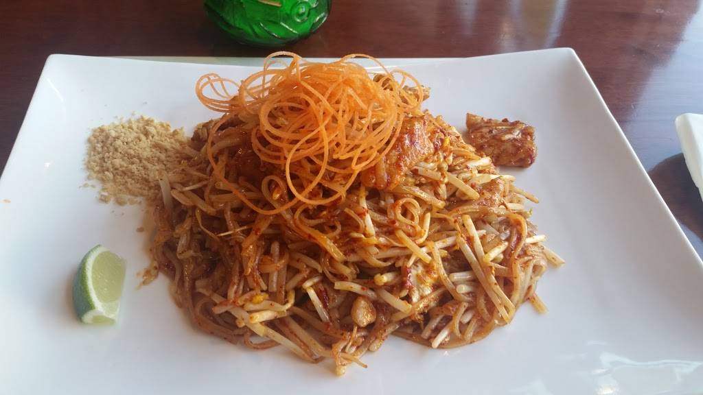 Phos Spicier Thai Cuisine | restaurant | 4638 N Western Ave, Chicago, IL 60625, USA | 7738785922 OR +1 773-878-5922