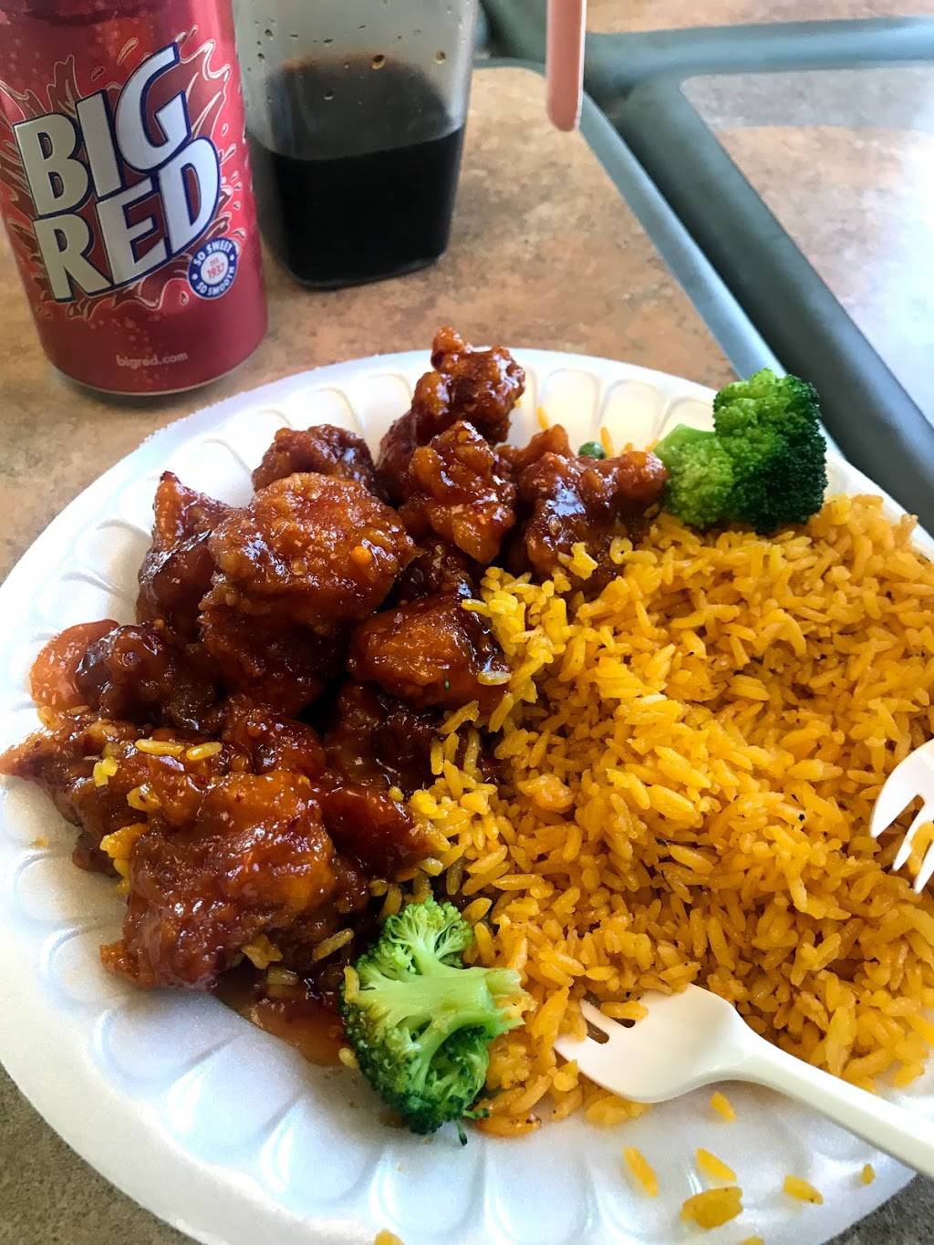 Lius Kitchen | restaurant | 5330 Singleton Blvd, Dallas, TX 75212, USA | 2149209888 OR +1 214-920-9888