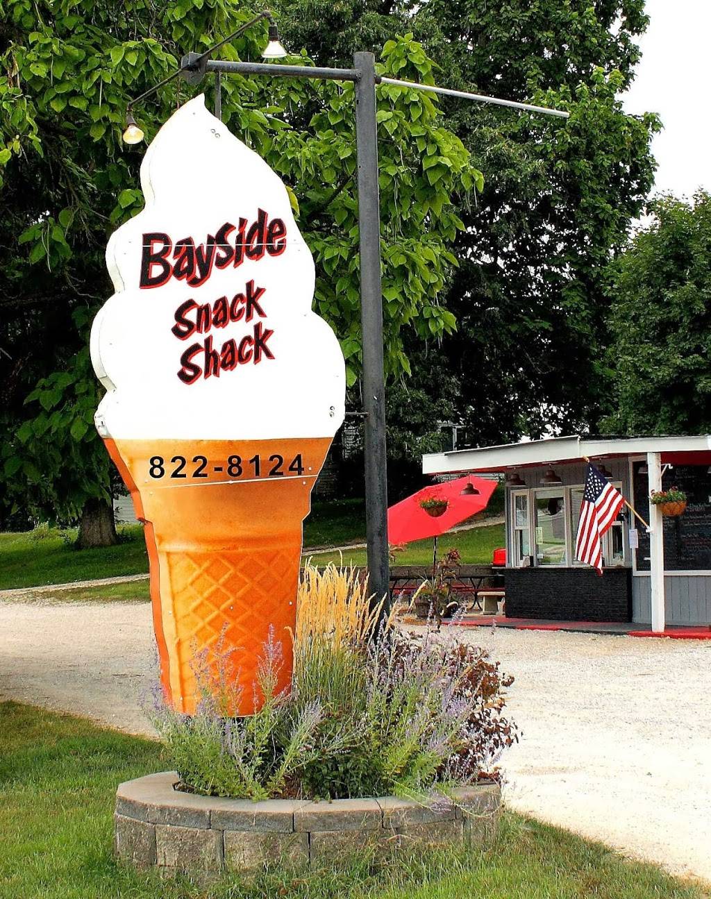 Bayside Snack Shack | meal takeaway | 1606 N Tremont St, Spring Bay, IL 61611, USA | 3098228124 OR +1 309-822-8124