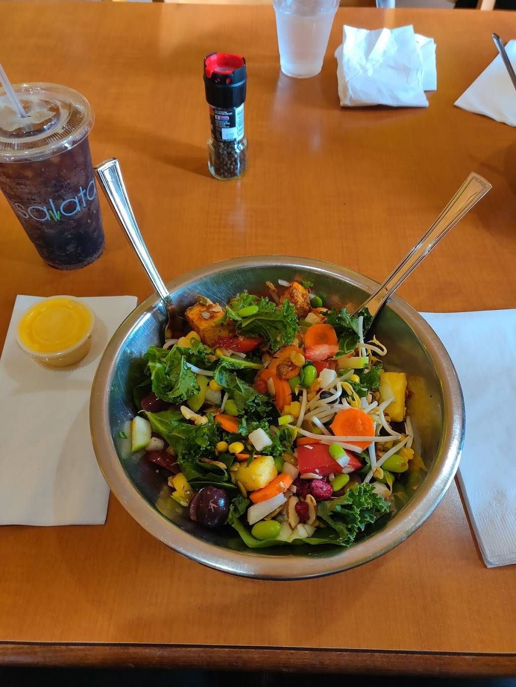 Salata | restaurant | 130 Vintage Park Blvd, Houston, TX 77070, USA | 2818260166 OR +1 281-826-0166