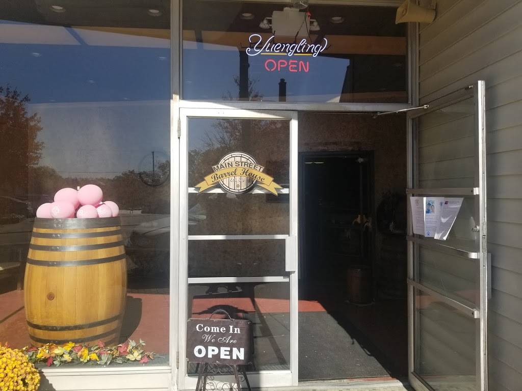 Main Street Barrel House | restaurant | 137 E Main St, Barnesville, OH 43713, USA | 7406190591 OR +1 740-619-0591