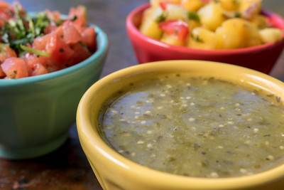 Grillys Restaurant | restaurant | 1 Bolinas Rd, Fairfax, CA 94930, USA | 4154576171 OR +1 415-457-6171