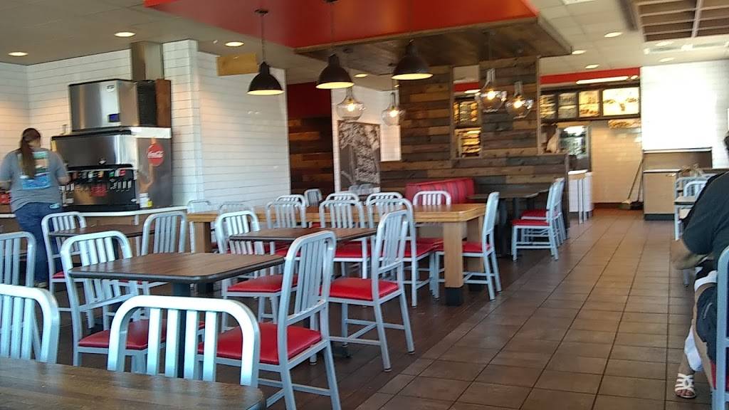 Arbys | restaurant | 7446 Gall Blvd, Zephyrhills, FL 33541, USA | 8137833877 OR +1 813-783-3877