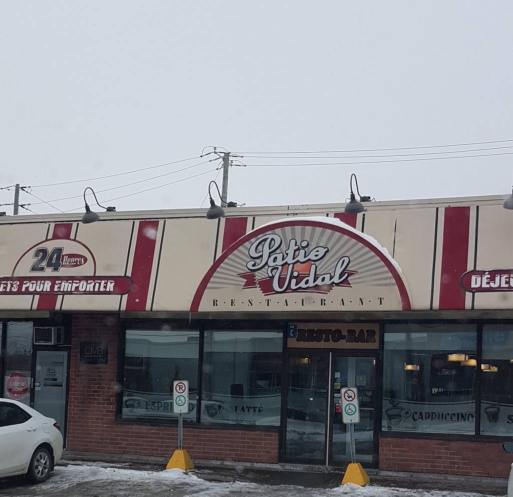 Patio Vidal | restaurant | 470 Boulevard Gréber, Gatineau, QC J8T 6C7, Canada | 8192432003 OR +1 819-243-2003