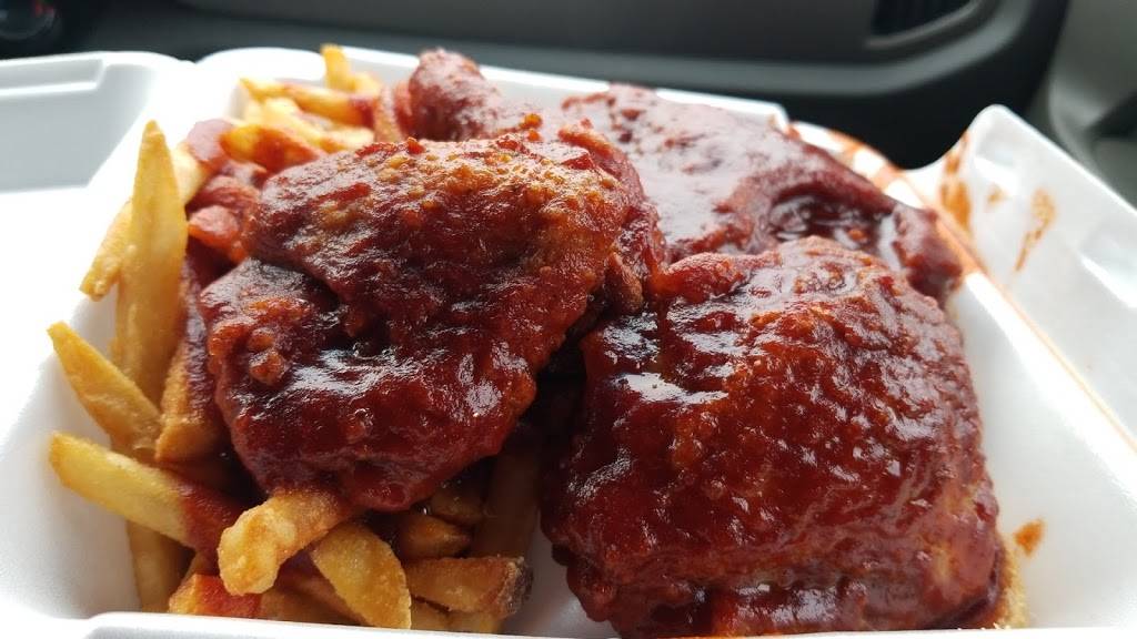 Charlie Staples Bar-B-Q | restaurant | 372 W Rayen Ave, Youngstown, OH 44502, USA | 3307437427 OR +1 330-743-7427