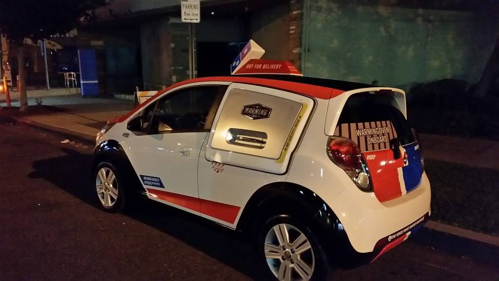 Dominos Pizza | meal delivery | 1600 W Olive Ave, Burbank, CA 91506, USA | 8188418433 OR +1 818-841-8433