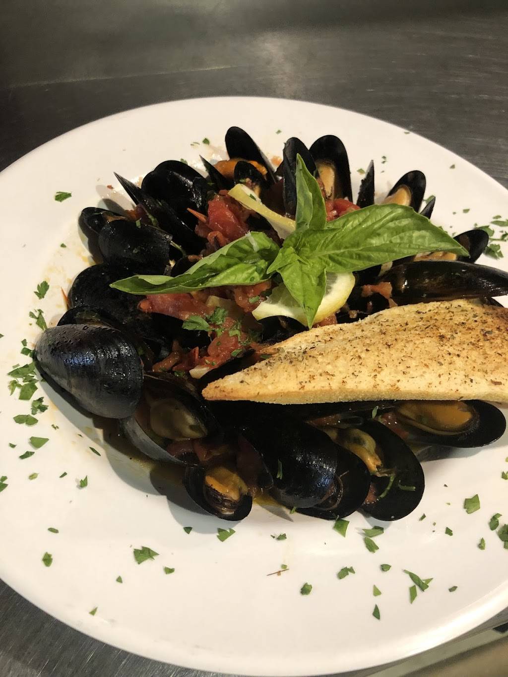 Michaels Pizzeria | meal delivery | 1645 SE 3rd Ct, Deerfield Beach, FL 33441, USA | 9544261515 OR +1 954-426-1515