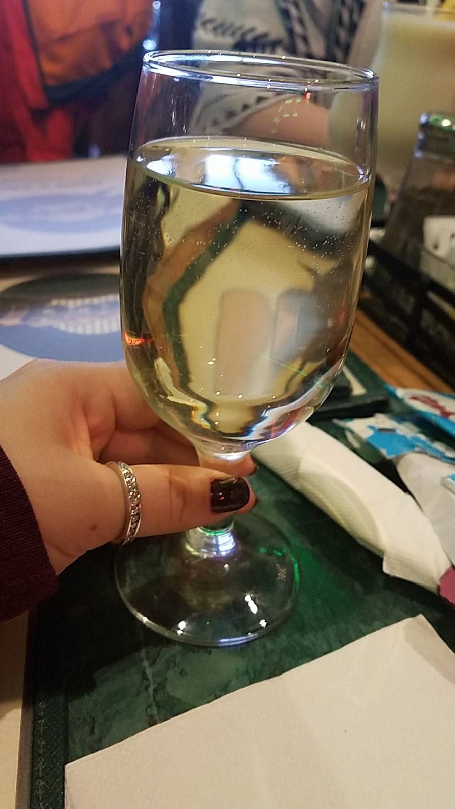 Cheers Food & Drink | restaurant | 1934 W 45th St, Munster, IN 46321, USA | 2199221325 OR +1 219-922-1325