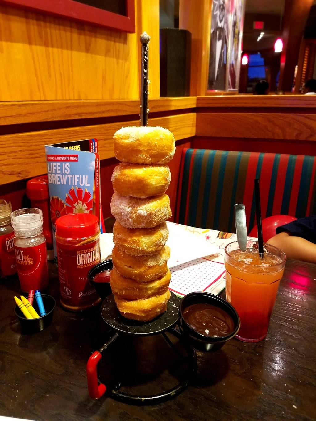 Red Robin Gourmet Burgers and Brews | restaurant | 2669 Campus Dr, Plymouth, MN 55441, USA | 7635597576 OR +1 763-559-7576