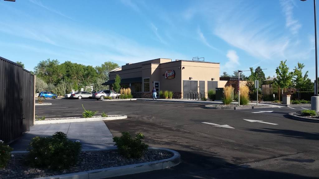 Raising Canes Chicken Fingers | meal takeaway | 470 N McCarran Blvd, Sparks, NV 89431, USA | 7753846036 OR +1 775-384-6036