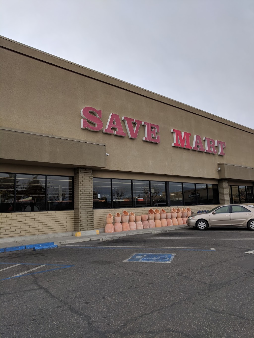 Save Mart | meal delivery | 1504 Howard Rd, Madera, CA 93637, USA | 5596610767 OR +1 559-661-0767
