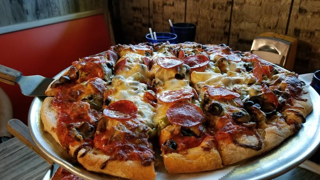 DiMaggios Pizza & Burgers | restaurant | 6410 M-63, Coloma, MI 49038, USA | 2698491521 OR +1 269-849-1521