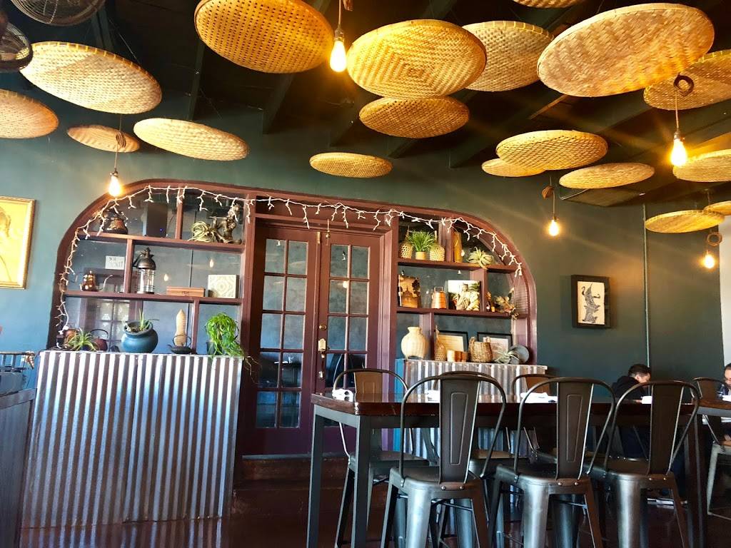 Renoo’s Thai Time | restaurant | 16151 US-70, Las Cruces, NM 88011, USA | 5759933451 OR +1 575-993-3451