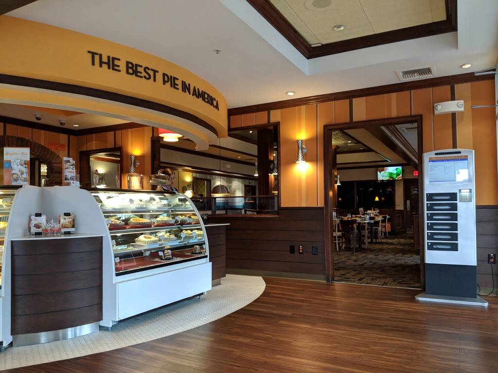 Village Inn | bakery | 3770 Lakeside Village Ct, Lakeland, FL 33803, USA | 8636837700 OR +1 863-683-7700