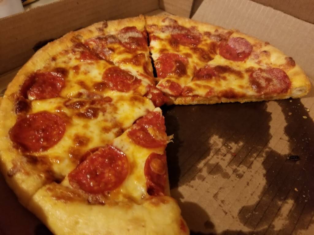 Five Corner Store | restaurant | 4971 N Greenville Rd, Lakeview, MI 48850, USA | 9893526633 OR +1 989-352-6633