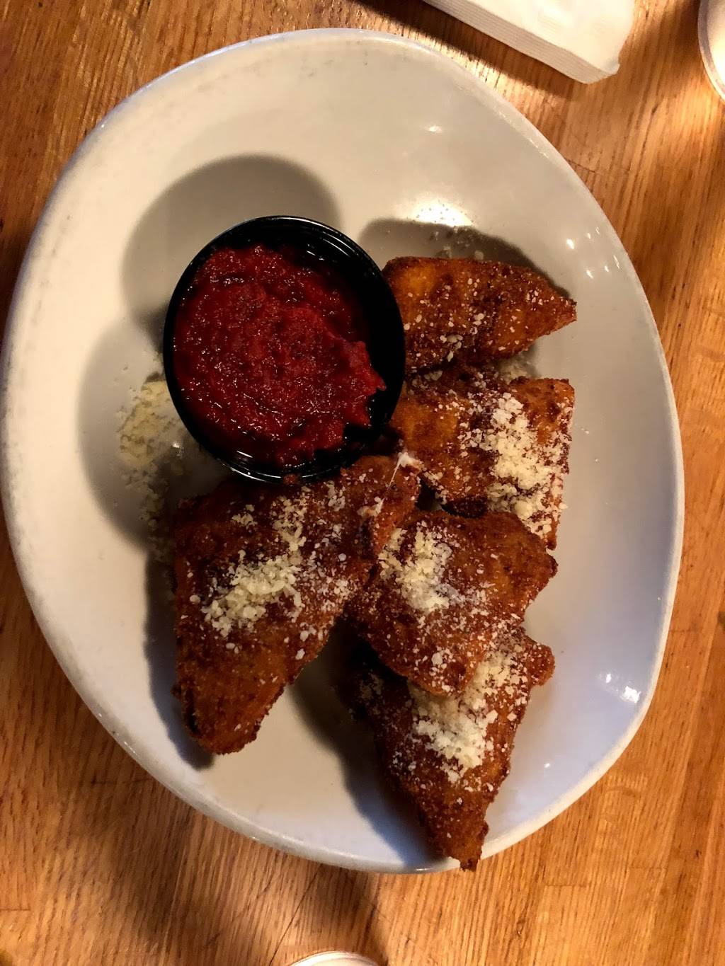 Marios East Side Saloon | restaurant | 5442 Walnut St, Pittsburgh, PA 15232, USA | 4126813713 OR +1 412-681-3713