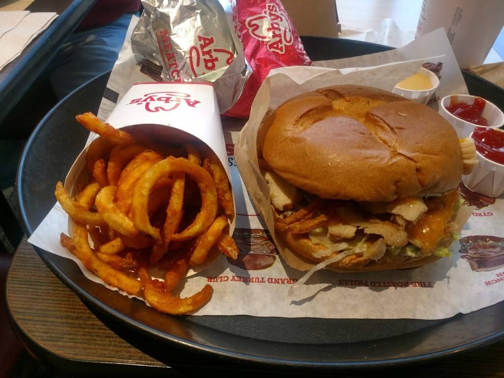 Arbys | restaurant | 2401 Gateway Ct, Hudson, WI 54016, USA | 7153861353 OR +1 715-386-1353