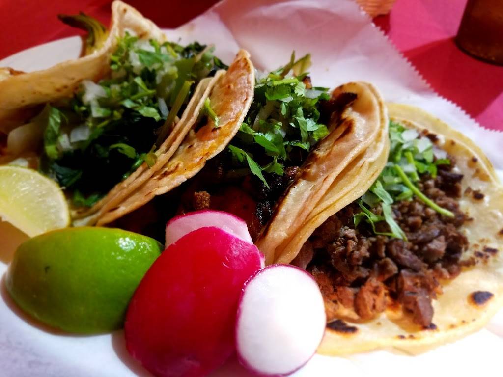 El Aguila Dorada | restaurant | 830 Broadway, Bayonne, NJ 07002, USA | 2018580033 OR +1 201-858-0033