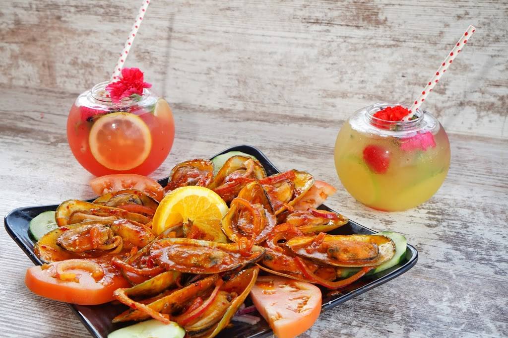 Perla Negra Mariscos | restaurant | 235 S Bolingbrook Dr, Bolingbrook, IL 60440, USA | 6304130000 OR +1 630-413-0000