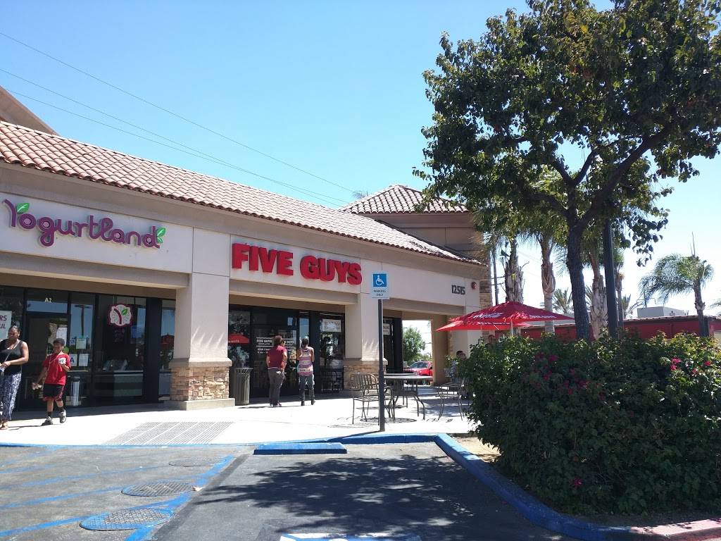Five Guys | meal takeaway | 12515 Frederick St, Moreno Valley, CA 92553, USA | 9516560777 OR +1 951-656-0777