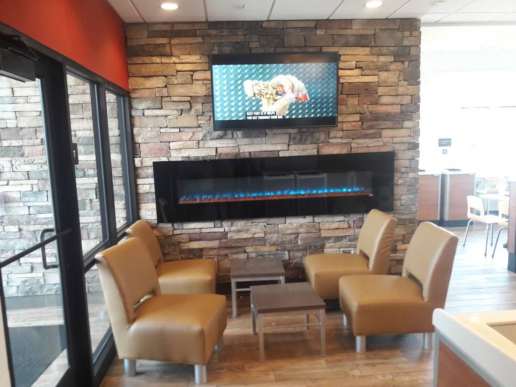 Wendys | restaurant | 168 E Main St, Islip, NY 11751, USA | 6312242790 OR +1 631-224-2790