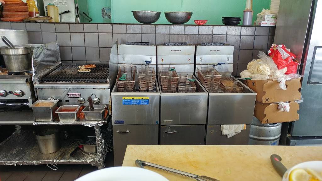 Tarks Of Dania Beach | restaurant | 1317 S Federal Hwy, Dania Beach, FL 33004, USA | 9549258275 OR +1 954-925-8275